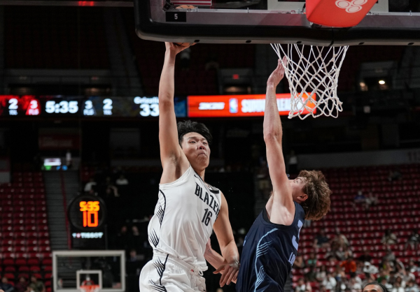 20 điểm, 9 rebound và 8 hỗ t